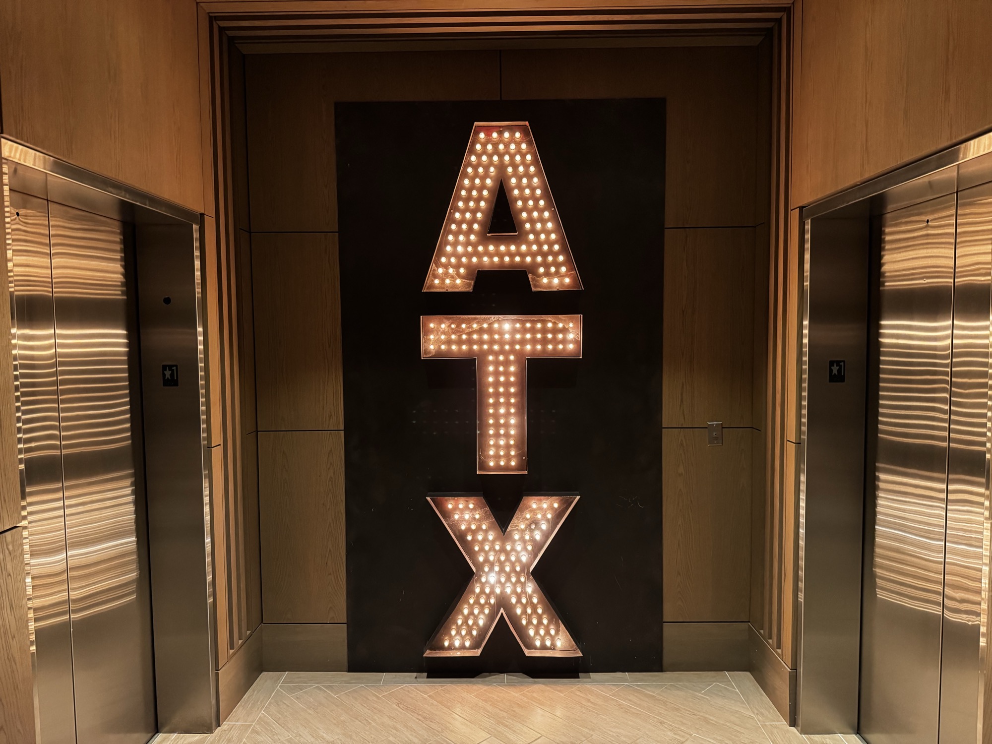 Azul Rooftop Bar & Lounge photo 1