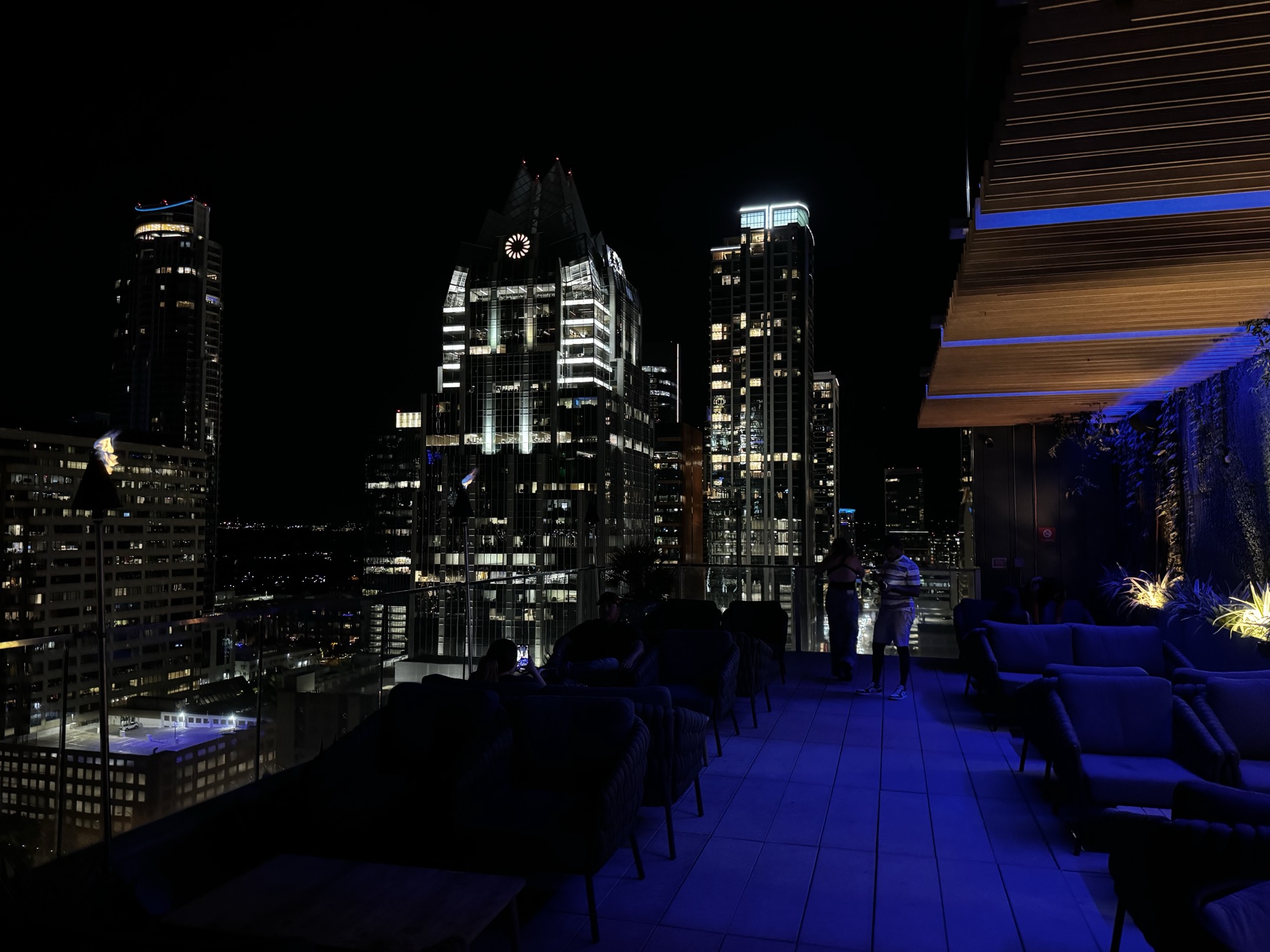 Azul Rooftop Bar & Lounge photo 4