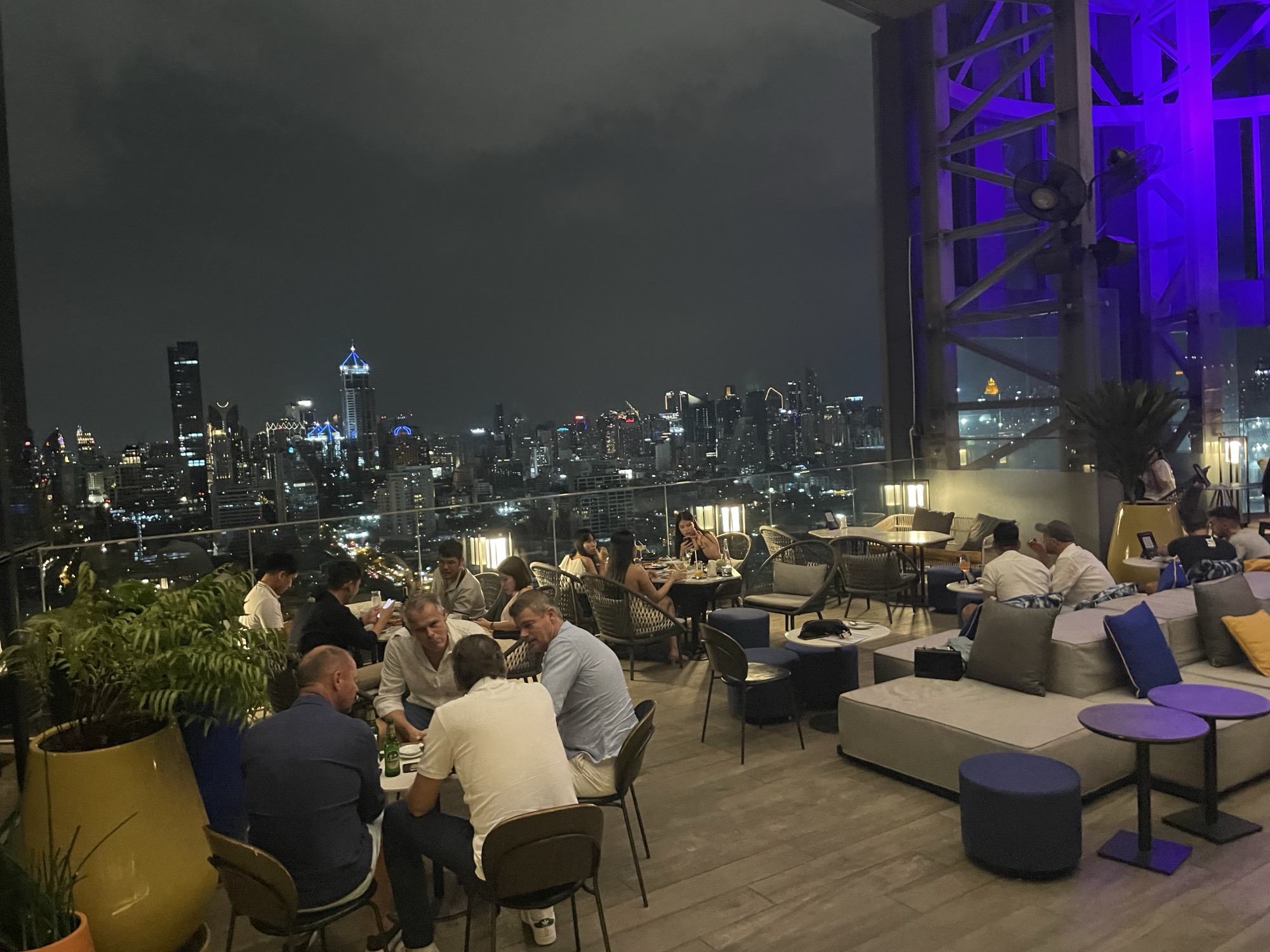 HI-SO Rooftop Bar photo 2