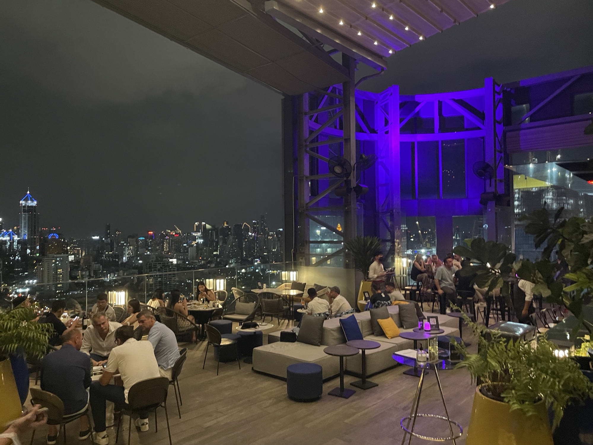 HI-SO Rooftop Bar photo 3